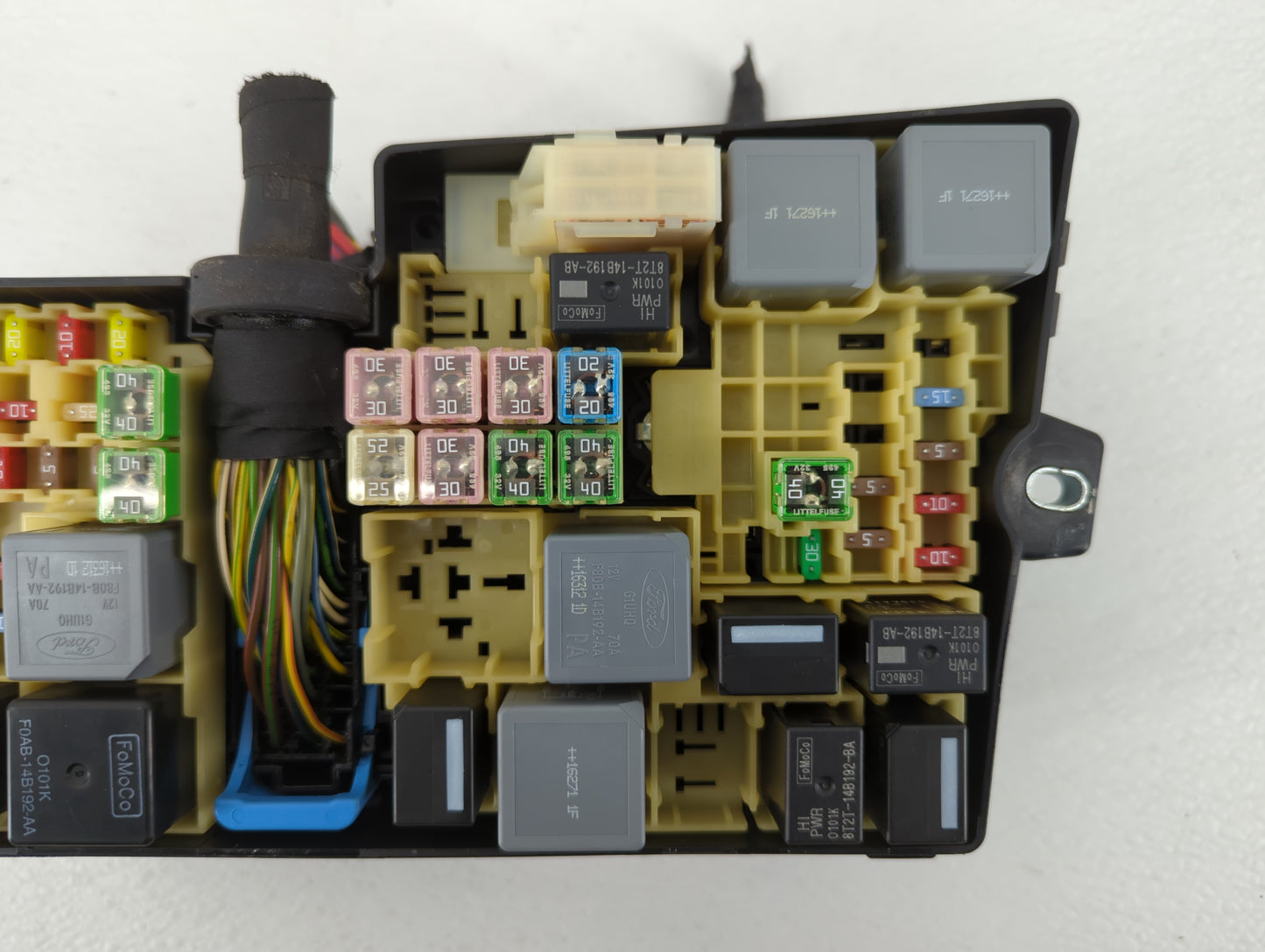 2017 Lincoln Mkc Fusebox Fuse Box Panel Relay Module P/N:AV6T-14A067-AD Fits OEM Used Auto Parts - Oemusedautoparts1.com