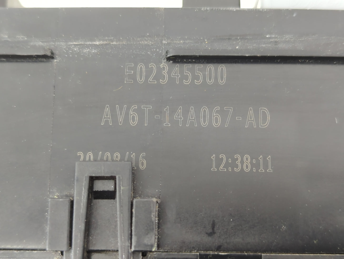 2017 Lincoln Mkc Fusebox Fuse Box Panel Relay Module P/N:AV6T-14A067-AD Fits OEM Used Auto Parts - Oemusedautoparts1.com