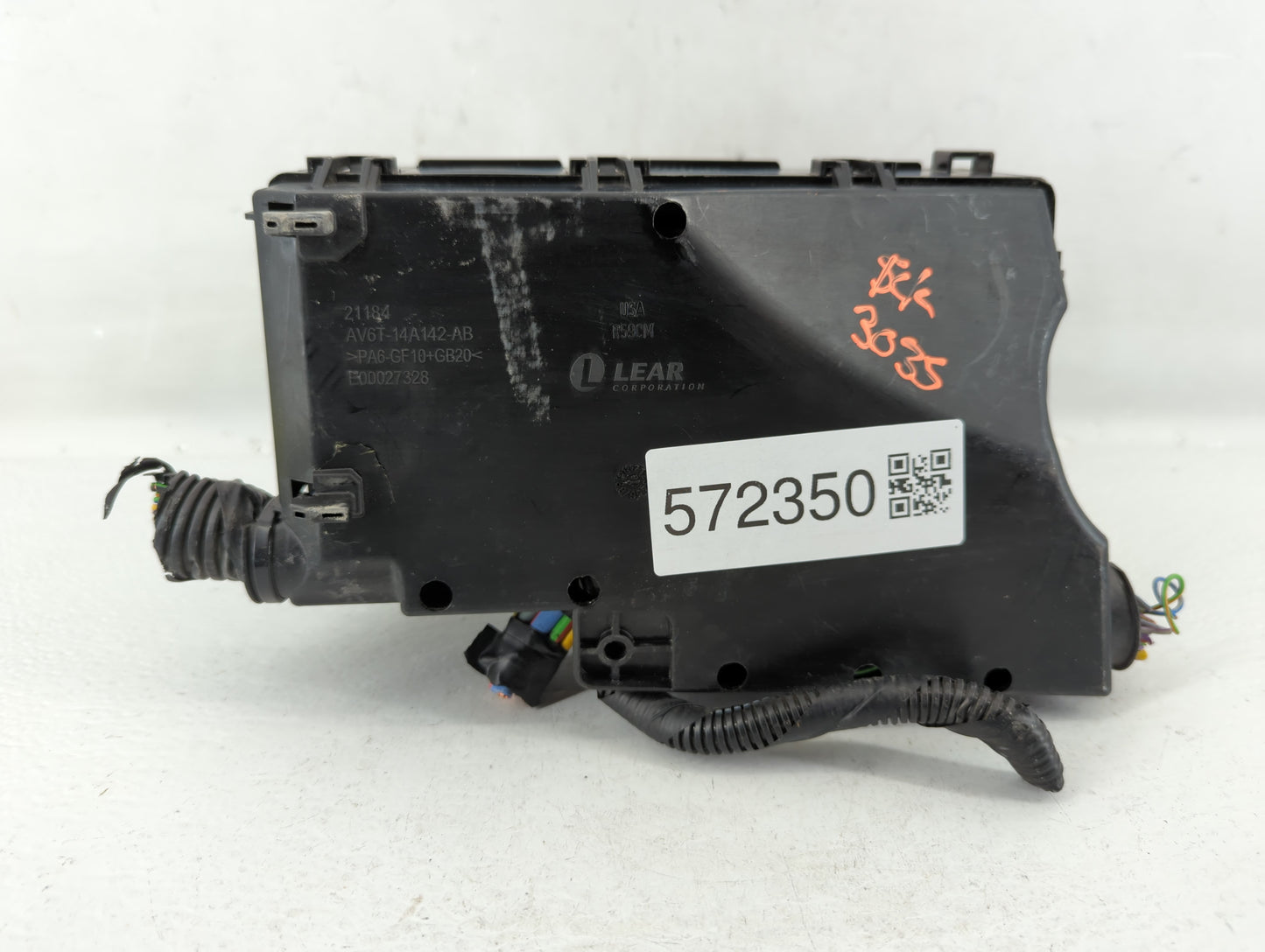 2017 Lincoln Mkc Fusebox Fuse Box Panel Relay Module P/N:AV6T-14A067-AD Fits OEM Used Auto Parts - Oemusedautoparts1.com