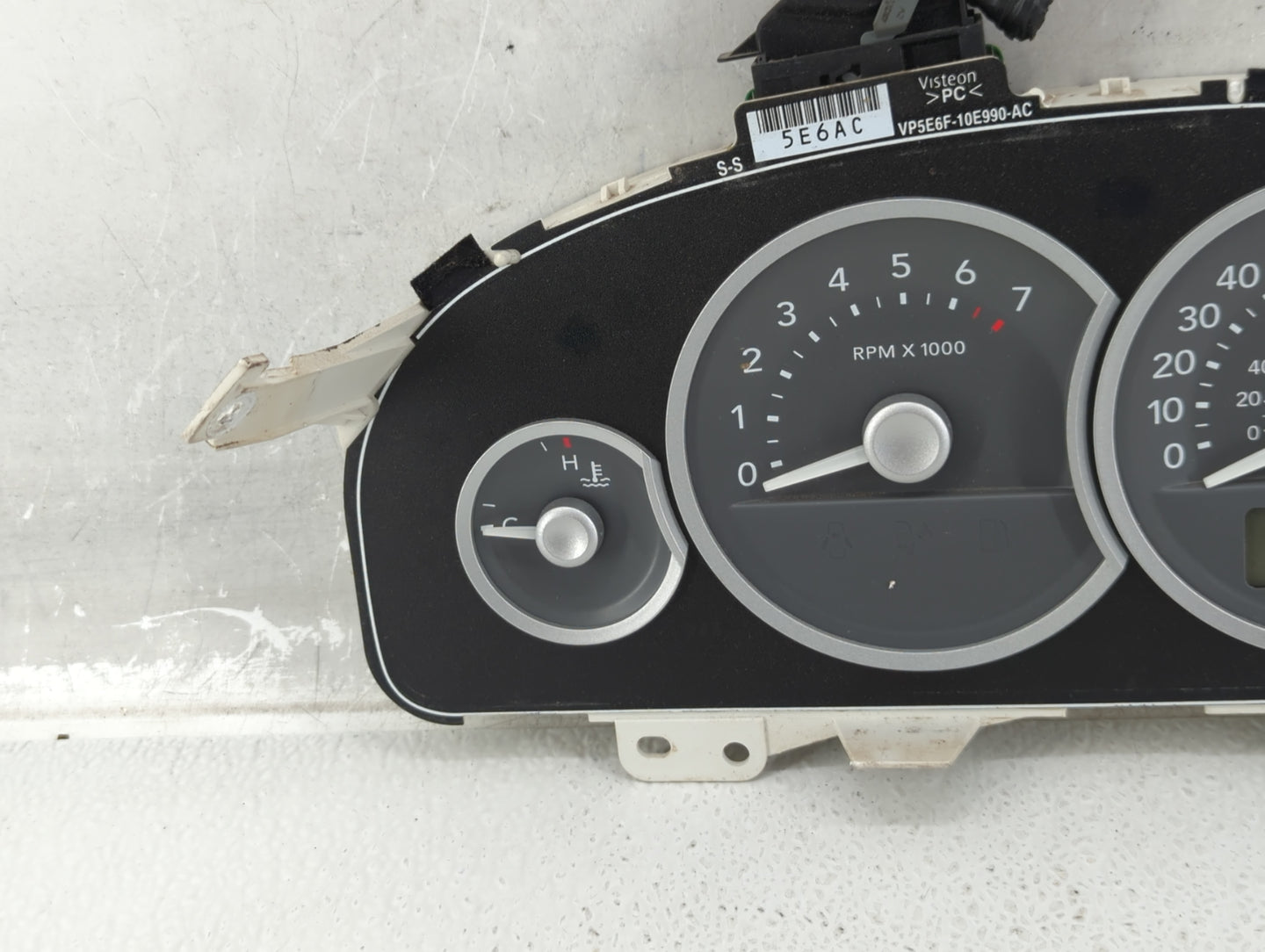 2017 Lincoln Mkc Instrument Cluster Speedometer Gauges P/N:5E0T-10849-AH Fits OEM Used Auto Parts - Oemusedautoparts1.com