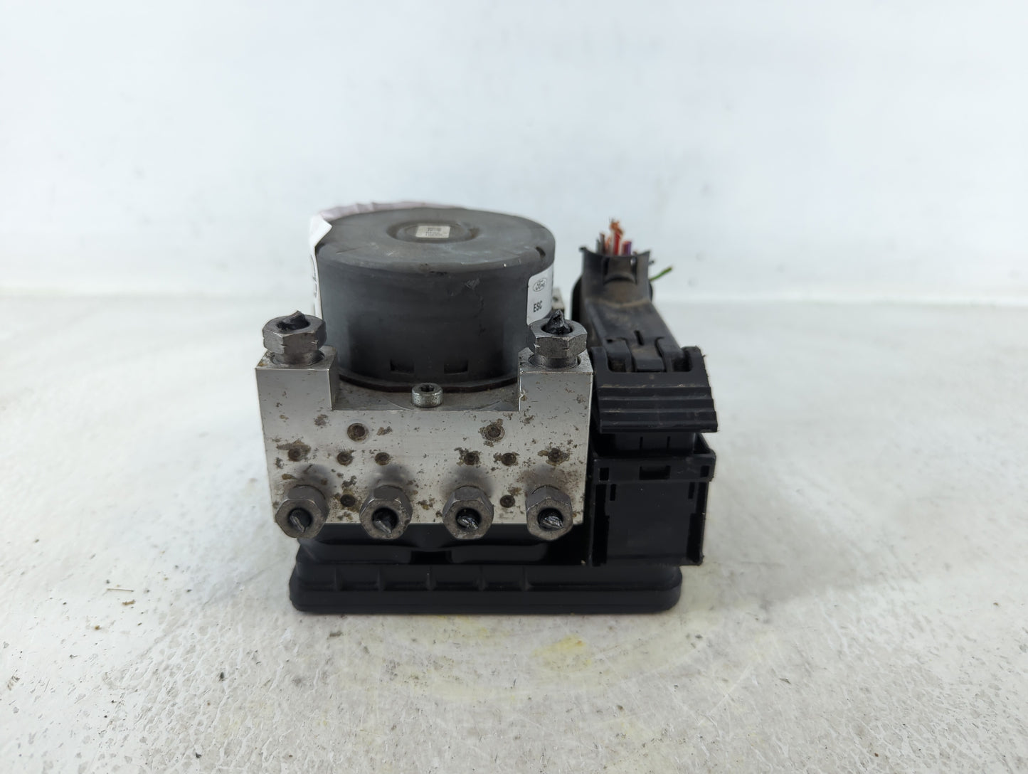 2017 Lincoln Mkc ABS Pump Control Module Replacement P/N:GJ7C-2C405-AD Fits OEM Used Auto Parts - Oemusedautoparts1.com