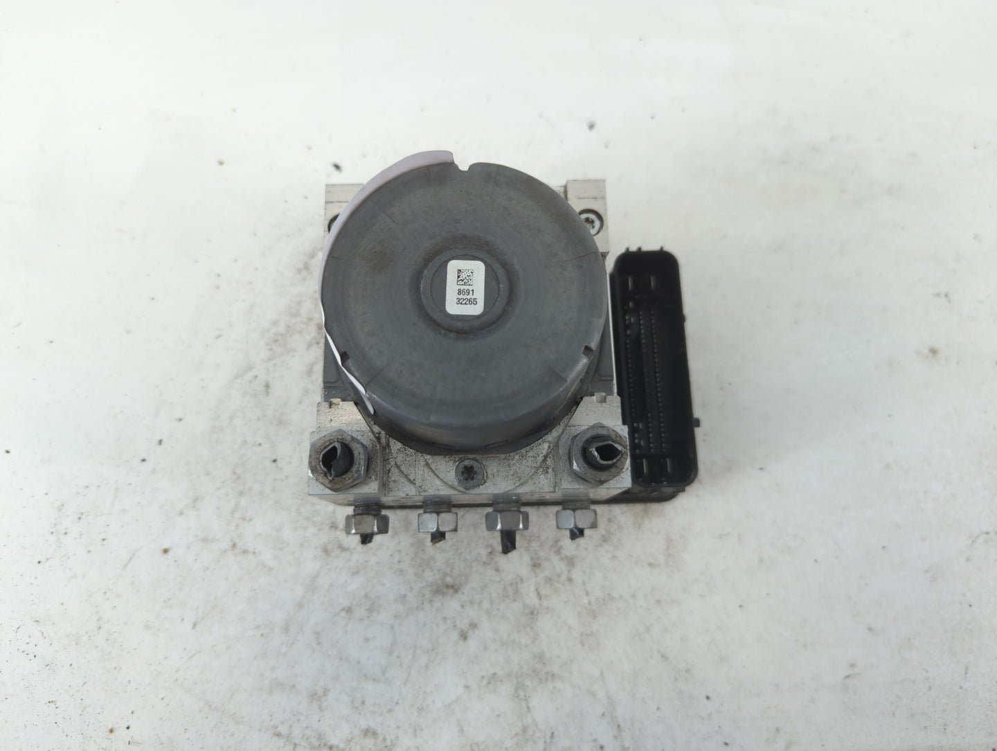 2017-2018 Lincoln Mkc ABS Pump Control Module Replacement P/N:GJ7C-2C405-AE Fits Fits 2017 2018 OEM Used Auto Parts - Oemuse