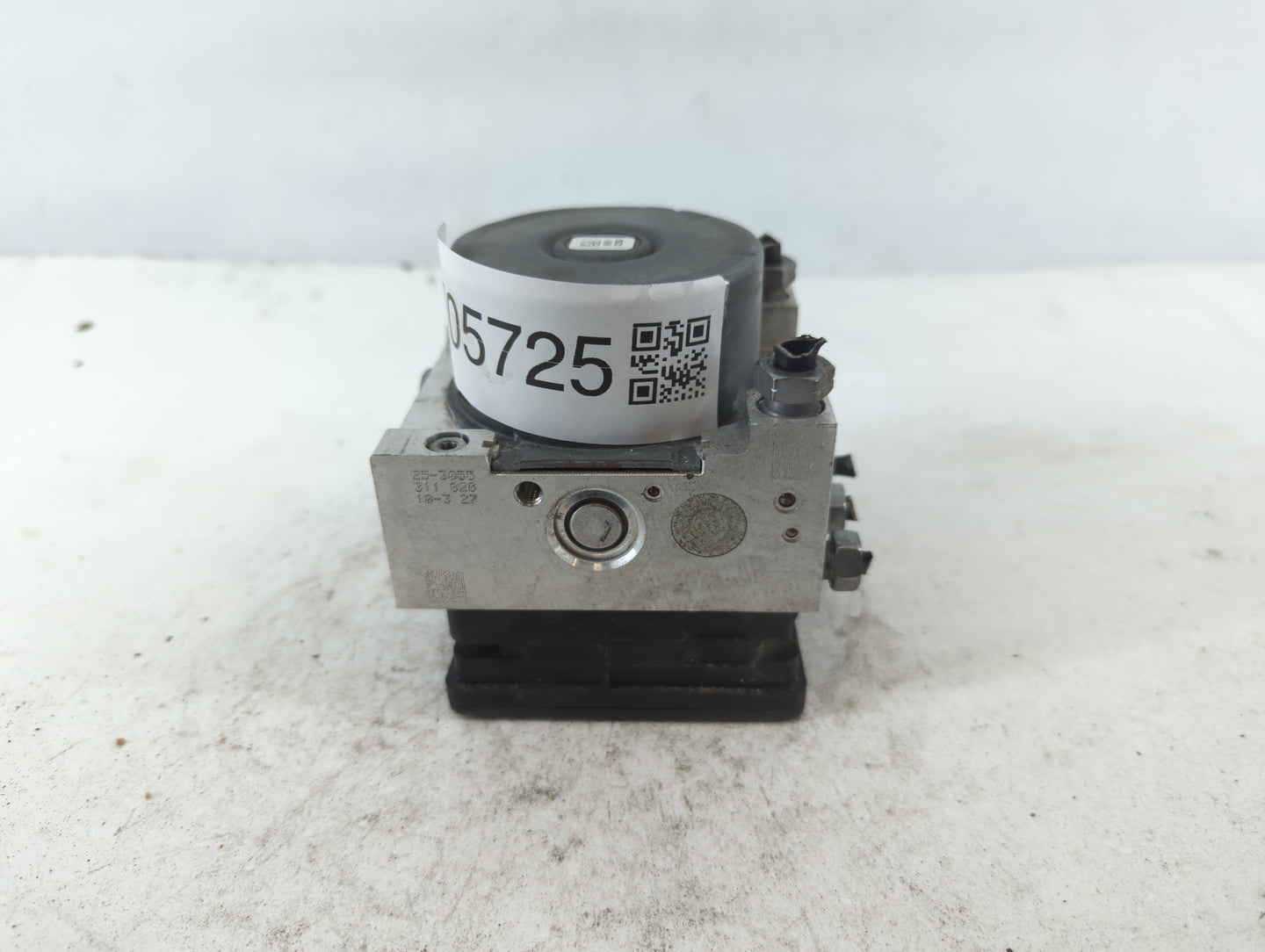 2017-2018 Lincoln Mkc ABS Pump Control Module Replacement P/N:GJ7C-2C405-AE Fits Fits 2017 2018 OEM Used Auto Parts - Oemuse