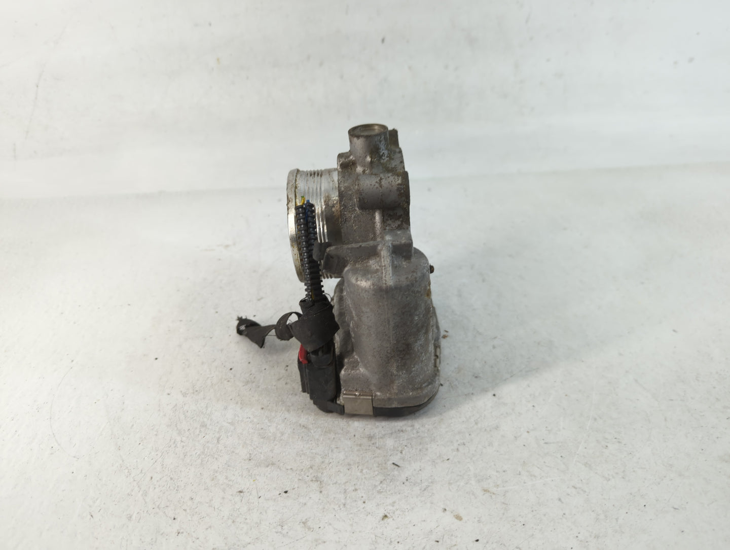 2015-2019 Lincoln Mkc Throttle Body P/N:DS7E-9F991-BB Fits Fits 2014 2015 2016 2017 2018 2019 2020 2021 2022 OEM Used Auto P