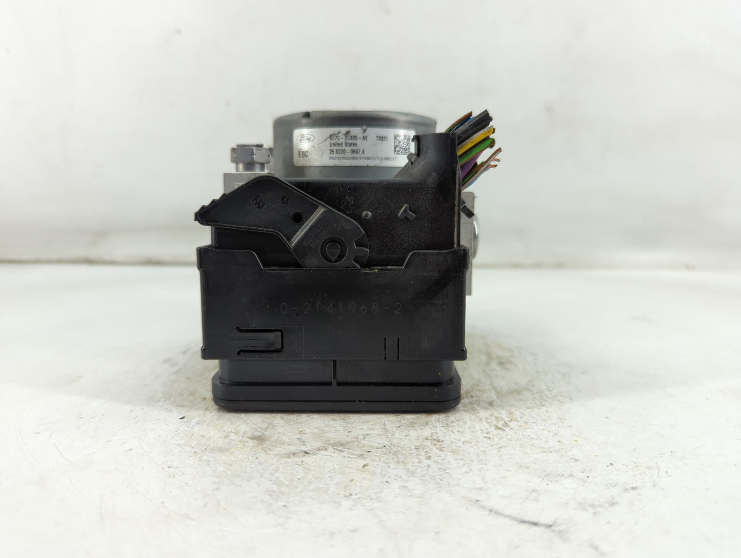 2017-2018 Lincoln Mkc ABS Pump Control Module Replacement P/N:GJ7C-2C405-AE Fits Fits 2017 2018 OEM Used Auto Parts - Oemuse