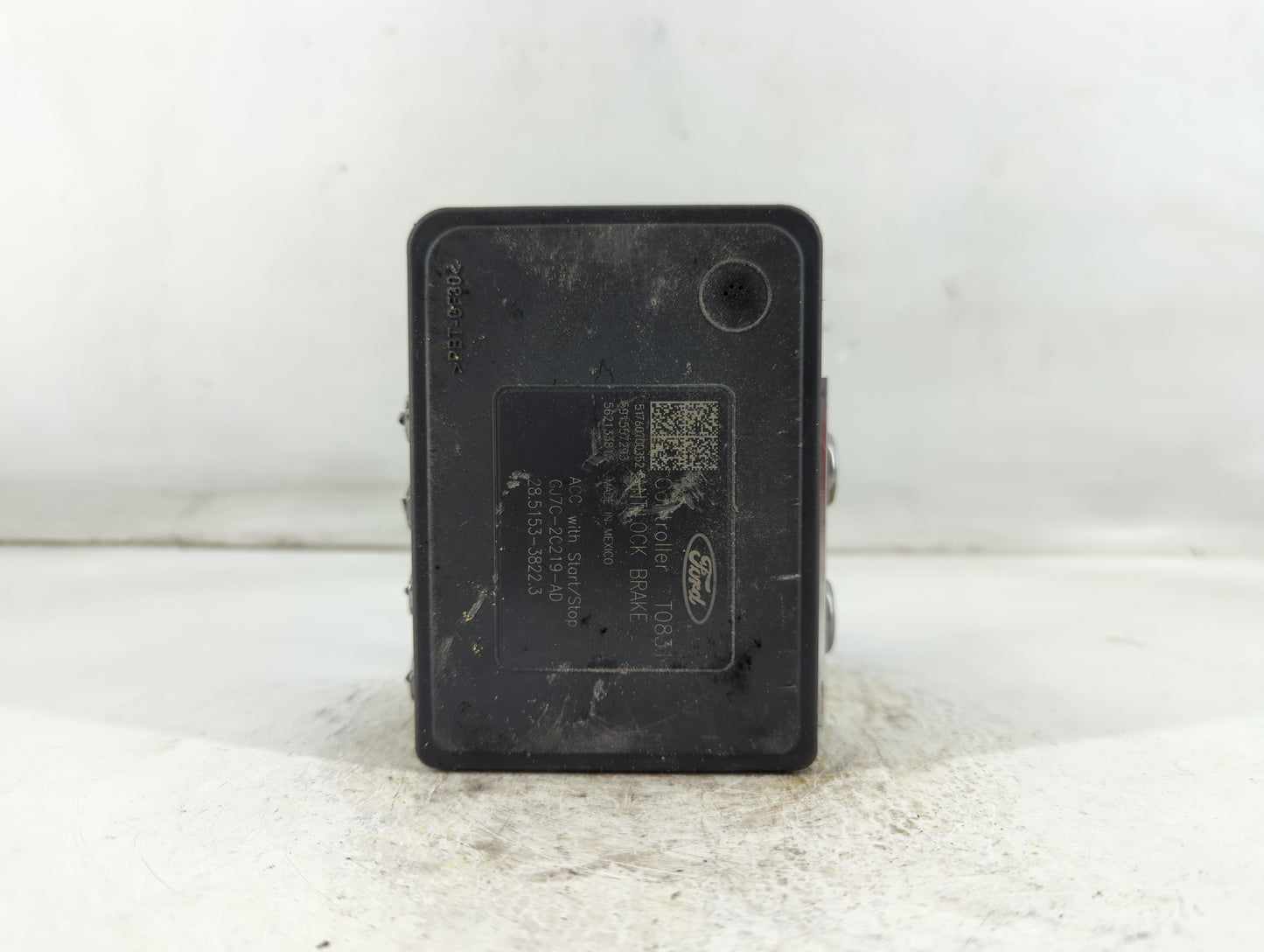 2017-2018 Lincoln Mkc ABS Pump Control Module Replacement P/N:GJ7C-2C405-AE Fits Fits 2017 2018 OEM Used Auto Parts - Oemuse