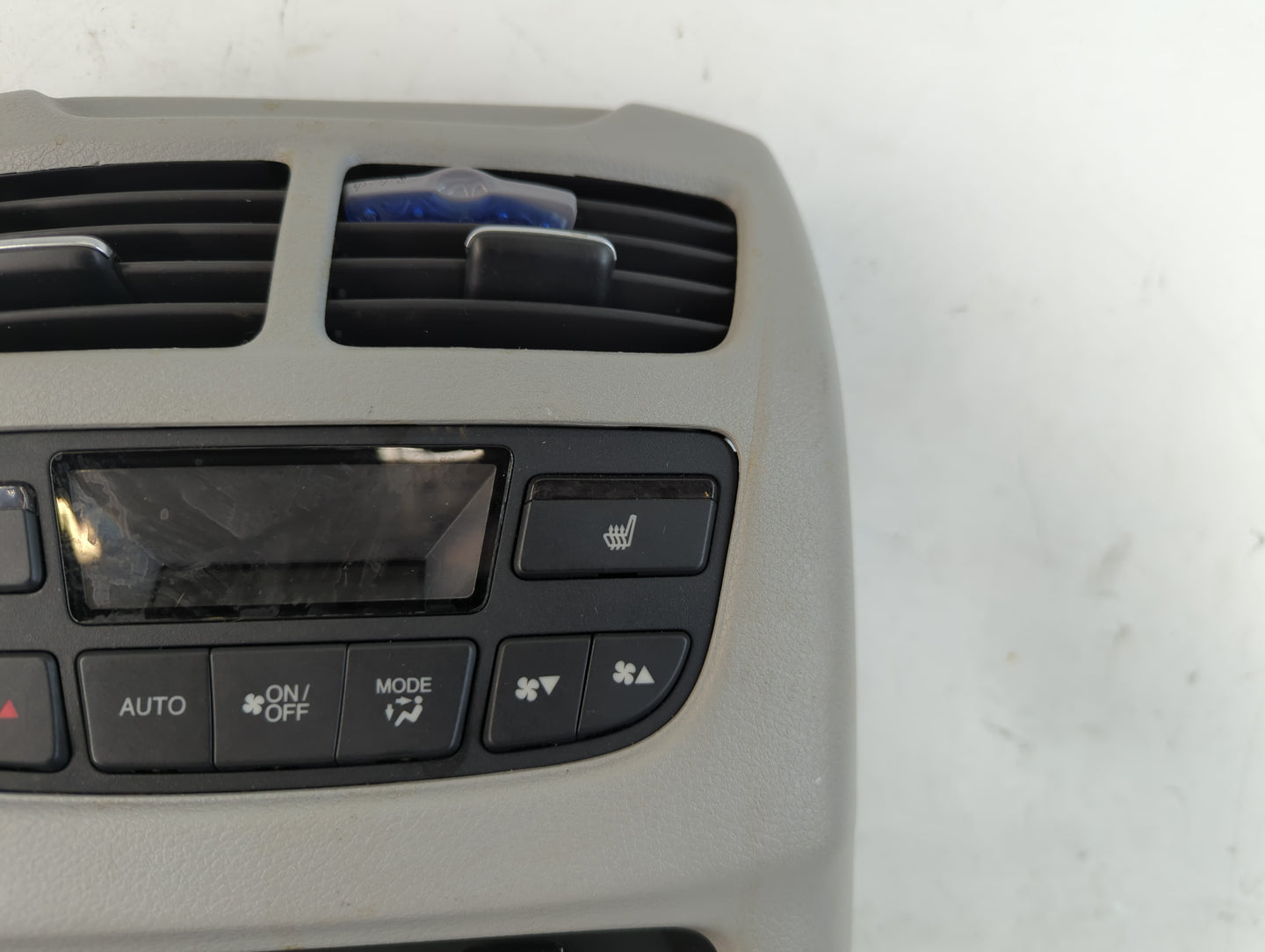 2017 Lincoln Mkx Center Console Rear AC Climate Control Switch Trim Cover1061224 - Oemusedautoparts1.com