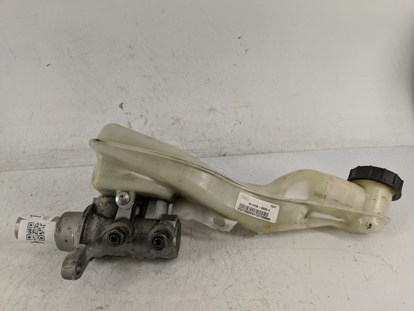 2016-2018 Lincoln Mkx Brake Master Cylinder - Oemusedautoparts1.com