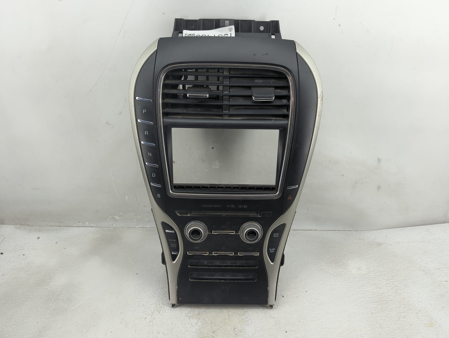 2017-2018 Lincoln Mkx Radio AM FM Cd Player Receiver Replacement P/N:HA1T-18D699-BC Fits Fits 2017 2018 OEM Used Auto Parts 