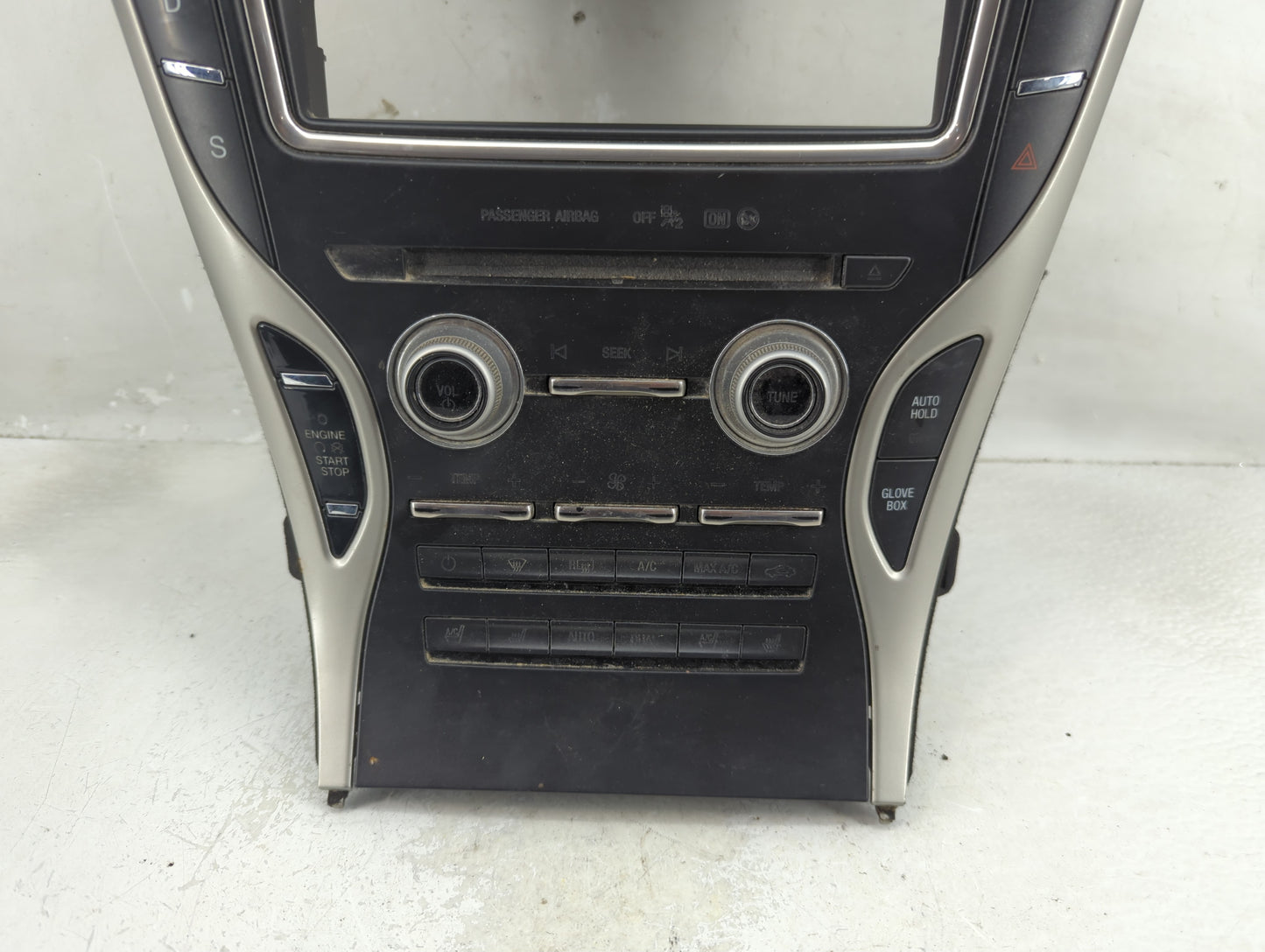 2017-2018 Lincoln Mkx Radio AM FM Cd Player Receiver Replacement P/N:HA1T-18D699-BC Fits Fits 2017 2018 OEM Used Auto Parts 