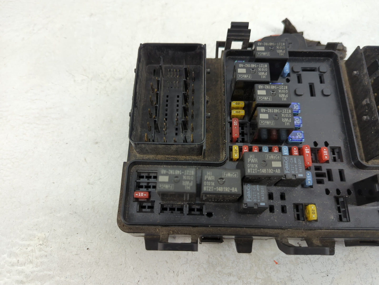 2016-2017 Lincoln Mkx Fusebox Fuse Box Panel Relay Module P/N:G2GT14A075AA Fits Fits 2015 2016 2017 2018 OEM Used Auto Parts