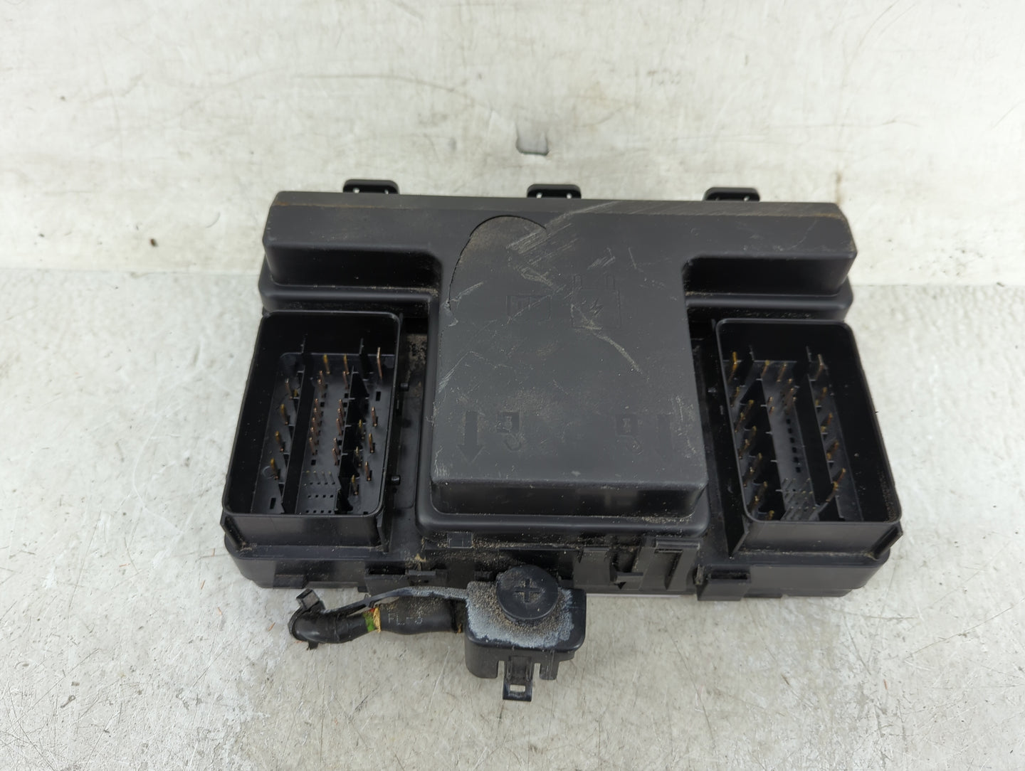 2016-2017 Lincoln Mkx Fusebox Fuse Box Panel Relay Module Fits Fits 2015 2016 2017 2018 OEM Used Auto Parts - Oemusedautopar