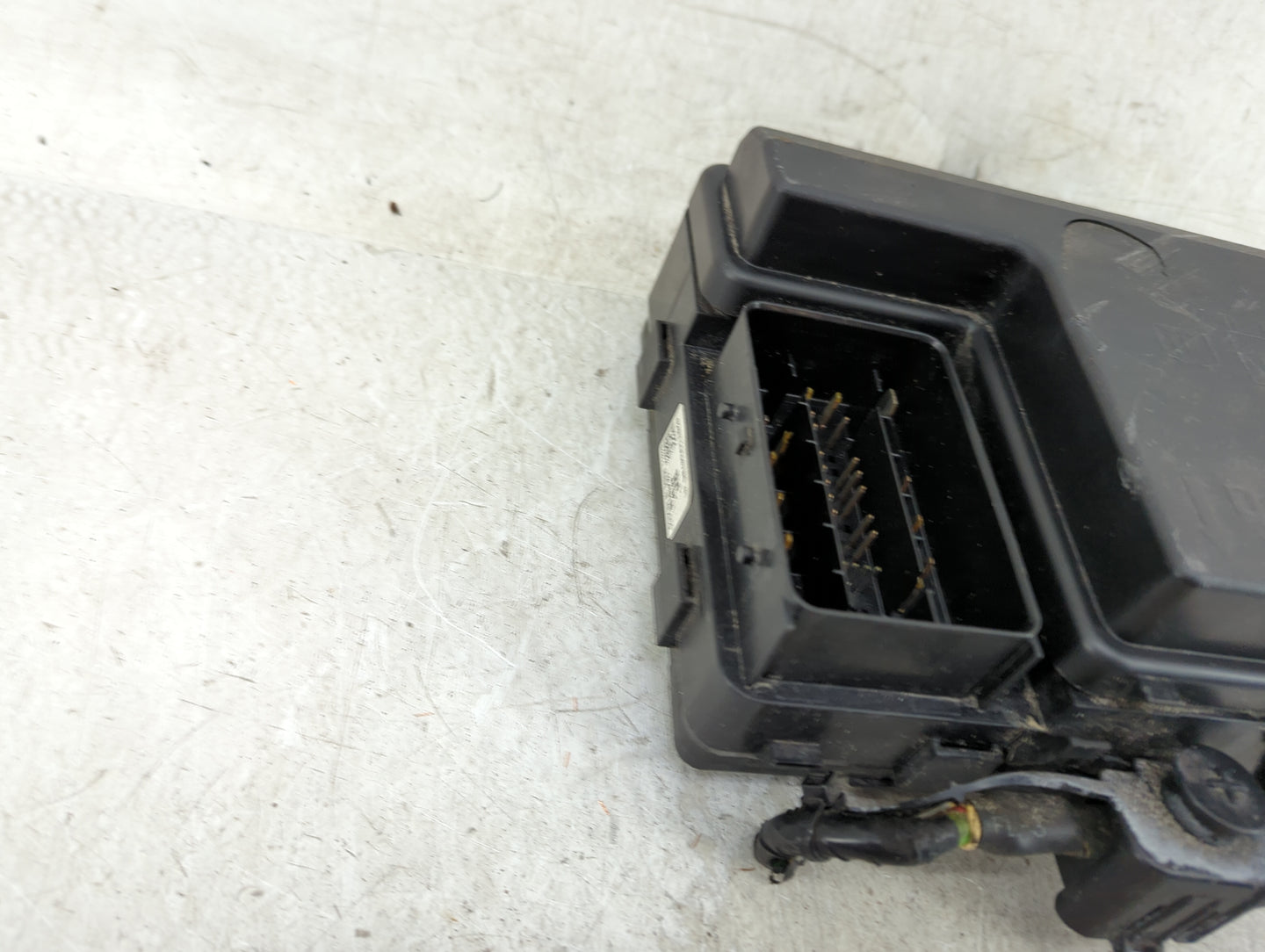 2016-2017 Lincoln Mkx Fusebox Fuse Box Panel Relay Module Fits Fits 2015 2016 2017 2018 OEM Used Auto Parts - Oemusedautopar