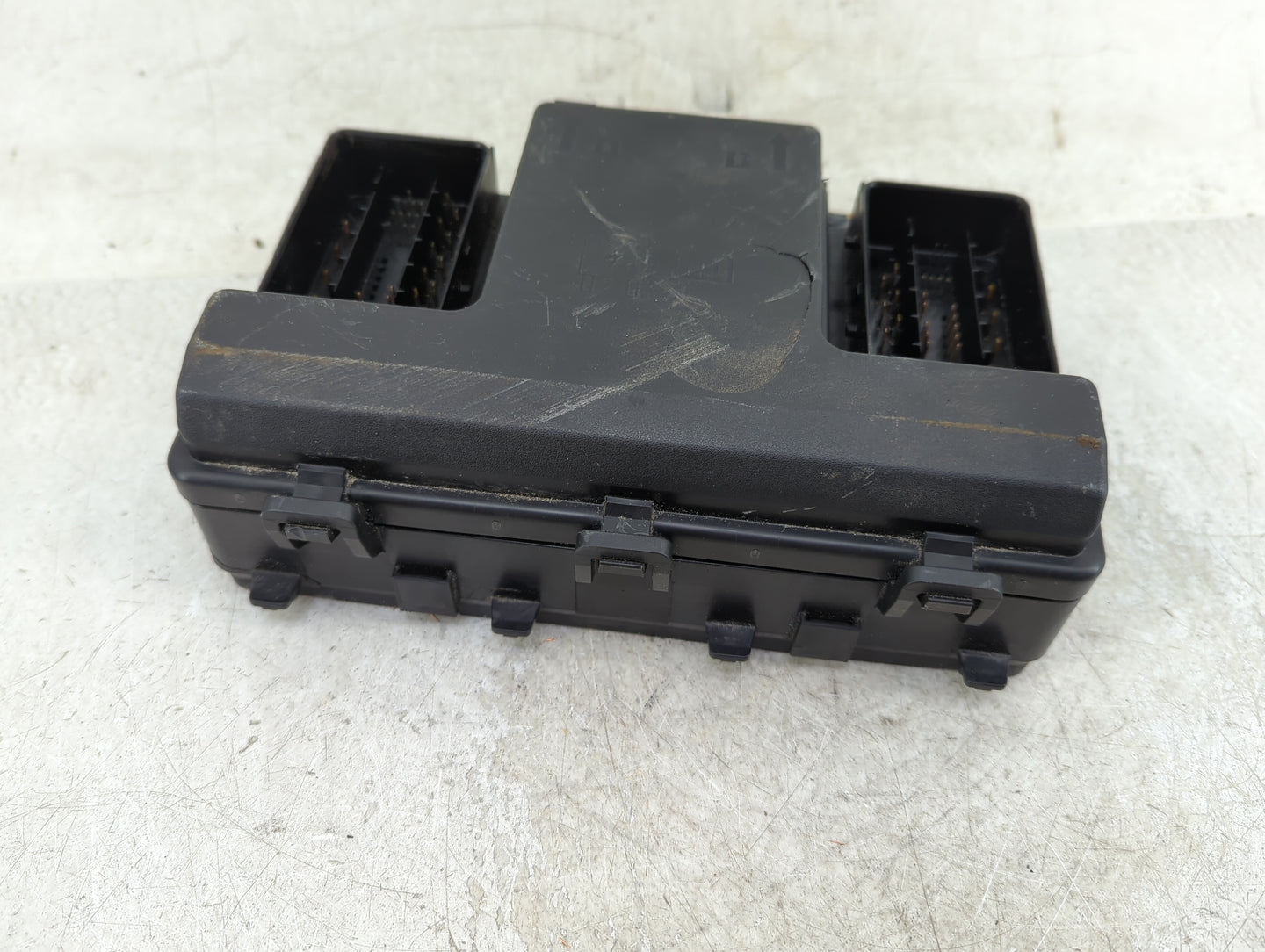 2016-2017 Lincoln Mkx Fusebox Fuse Box Panel Relay Module Fits Fits 2015 2016 2017 2018 OEM Used Auto Parts - Oemusedautopar
