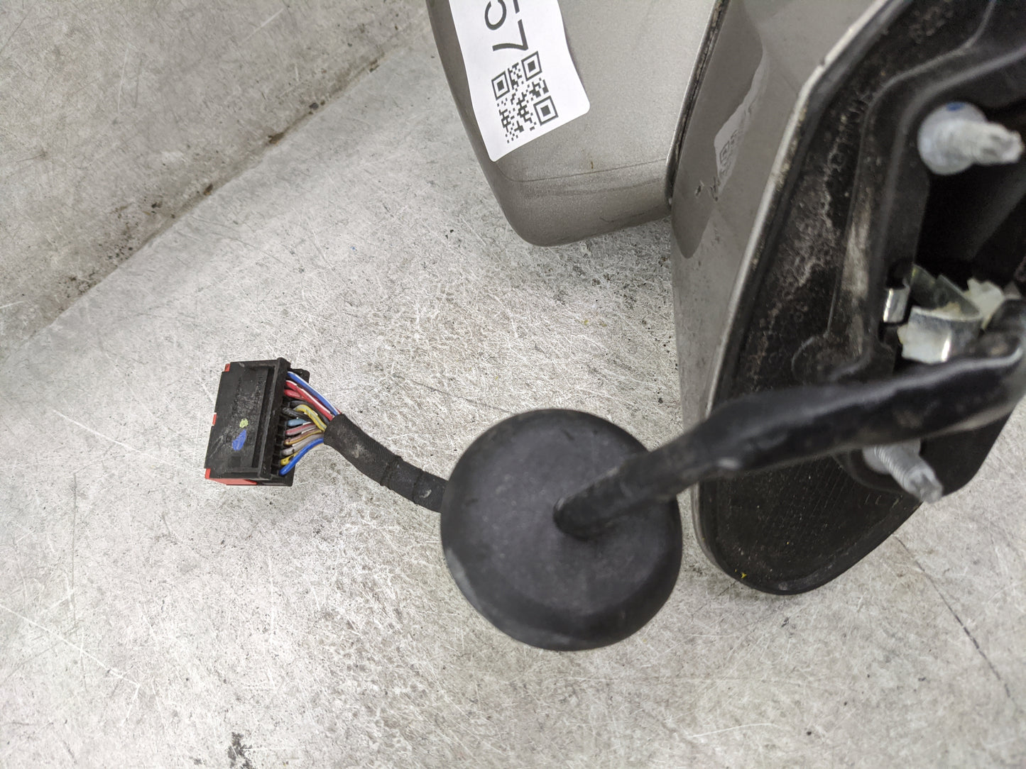 2016-2018 Lincoln Mkx Passenger Side View Mirror - Right Door Mirror OEM Used - Oemusedautoparts1.com