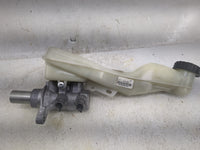 2016-2018 Lincoln Mkx Brake Master Cylinder 1497766 - Oemusedautoparts1.com
