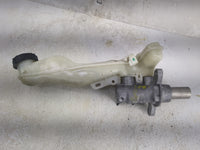 2016-2018 Lincoln Mkx Brake Master Cylinder 1497766 - Oemusedautoparts1.com