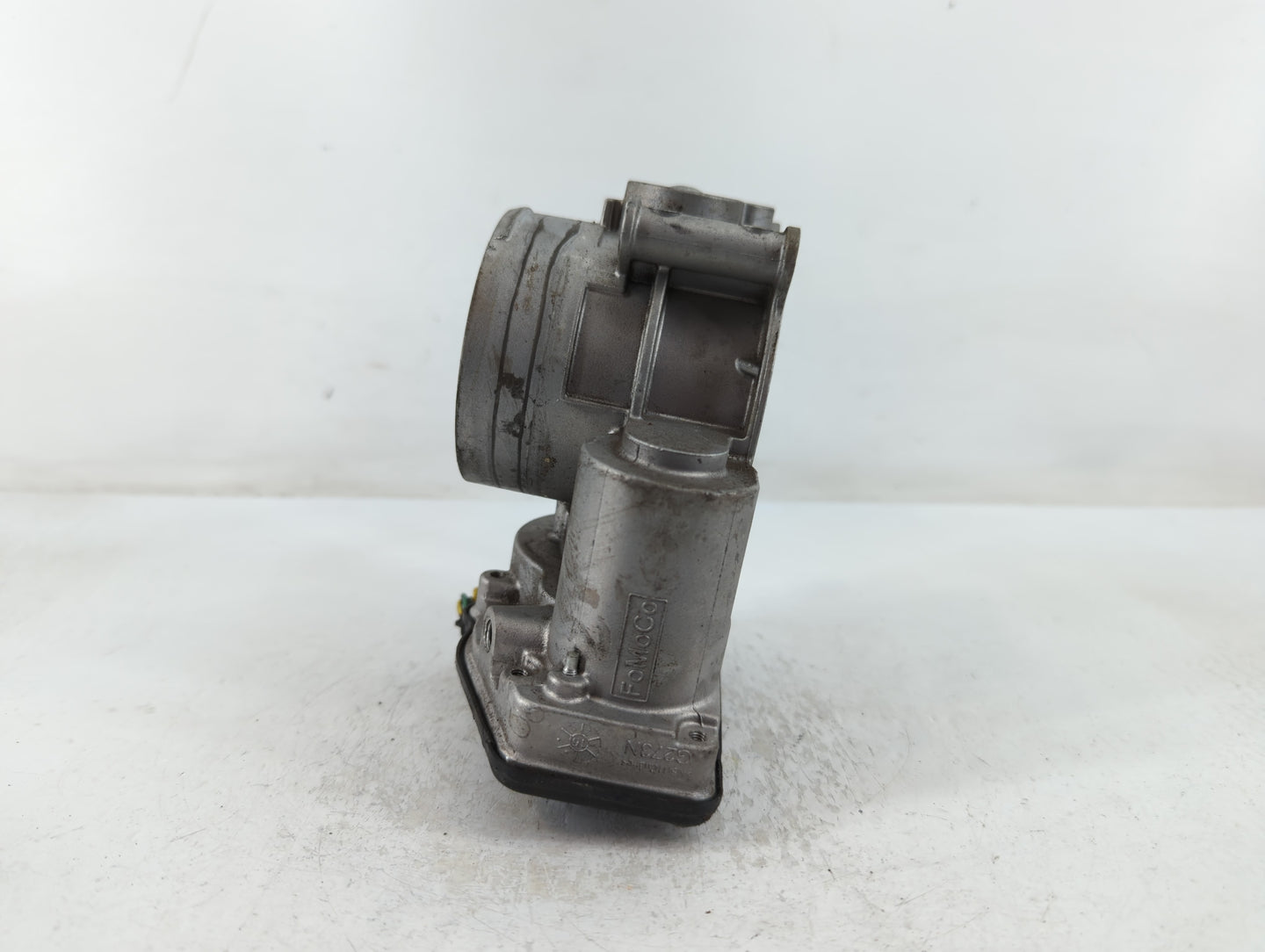 2011-2018 Lincoln Mkx Throttle Body P/N:3J1609A-0760 Fits Fits 2011 2012 2013 2014 2015 2016 2017 2018 2019 OEM Used Auto Pa