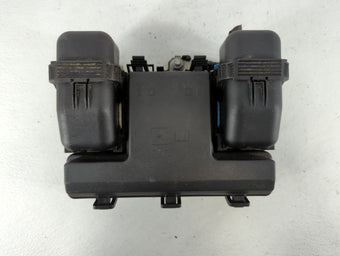 compare product 2016-2017 Lincoln Mkx Fusebox Fuse Box Panel Relay Module P/N:G2GT14A067BC-01 Fits Fits 2015 2016 2017 2018 OEM Used Auto Parts
