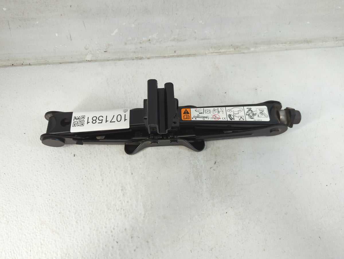 2017 Lincoln Mkz Spare Scissor Car Jack - Oemusedautoparts1.com