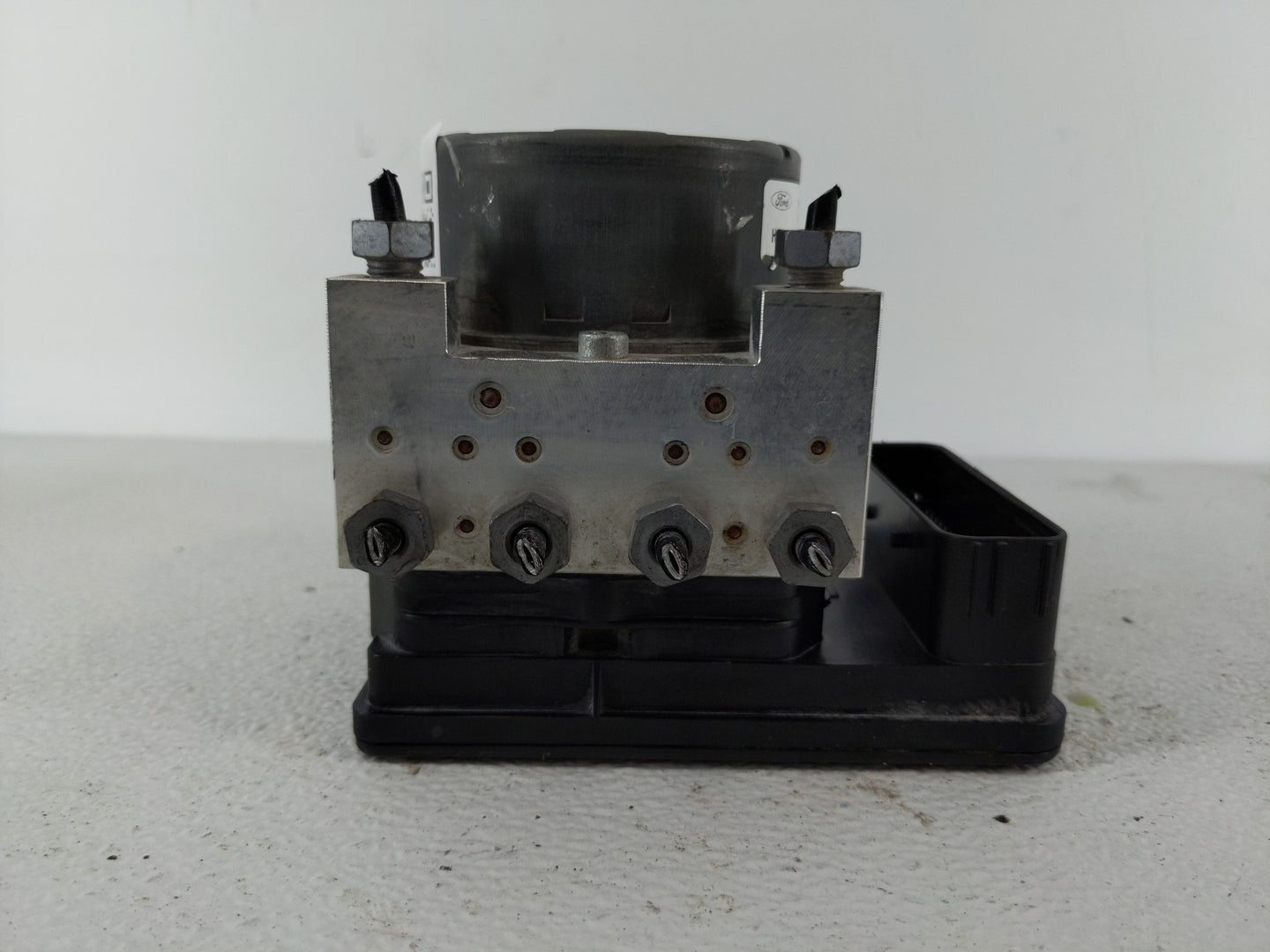 2018 Lincoln Mkz ABS Pump Control Module Replacement P/N:HG9C-2C555-AH Fits Fits 2017 OEM Used Auto Parts - Oemusedautoparts