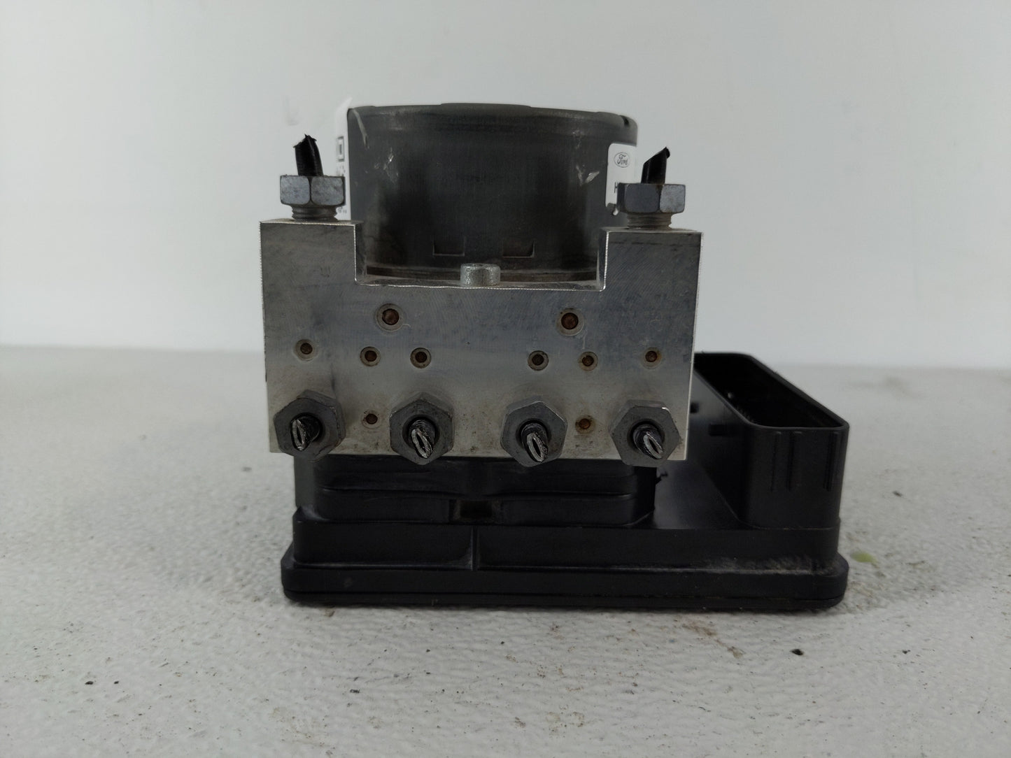 2018 Lincoln Mkz ABS Pump Control Module Replacement P/N:HG9C-2C555-AH Fits Fits 2017 OEM Used Auto Parts - Oemusedautoparts