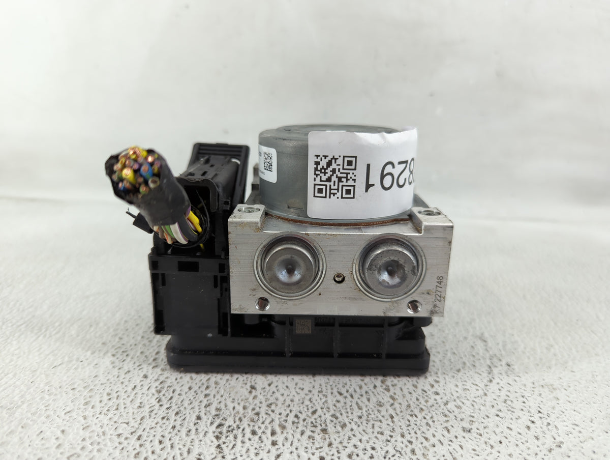 2017-2018 Lincoln Mkz Anti-Lock Brake ABS Pump Module Actuator OEM P/N:HG9C-2B373-AG Fits Fits 2017 2018 OEM Used Auto Parts