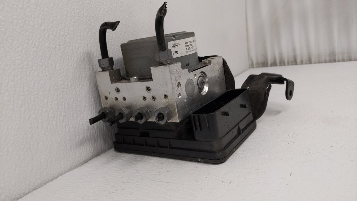 2017-2018 Lincoln Mkz Anti-Lock Brake ABS Pump Module Actuator OEM P/N:HG9C-2B373-AH Fits Fits 2017 2018 OEM Used Auto Parts