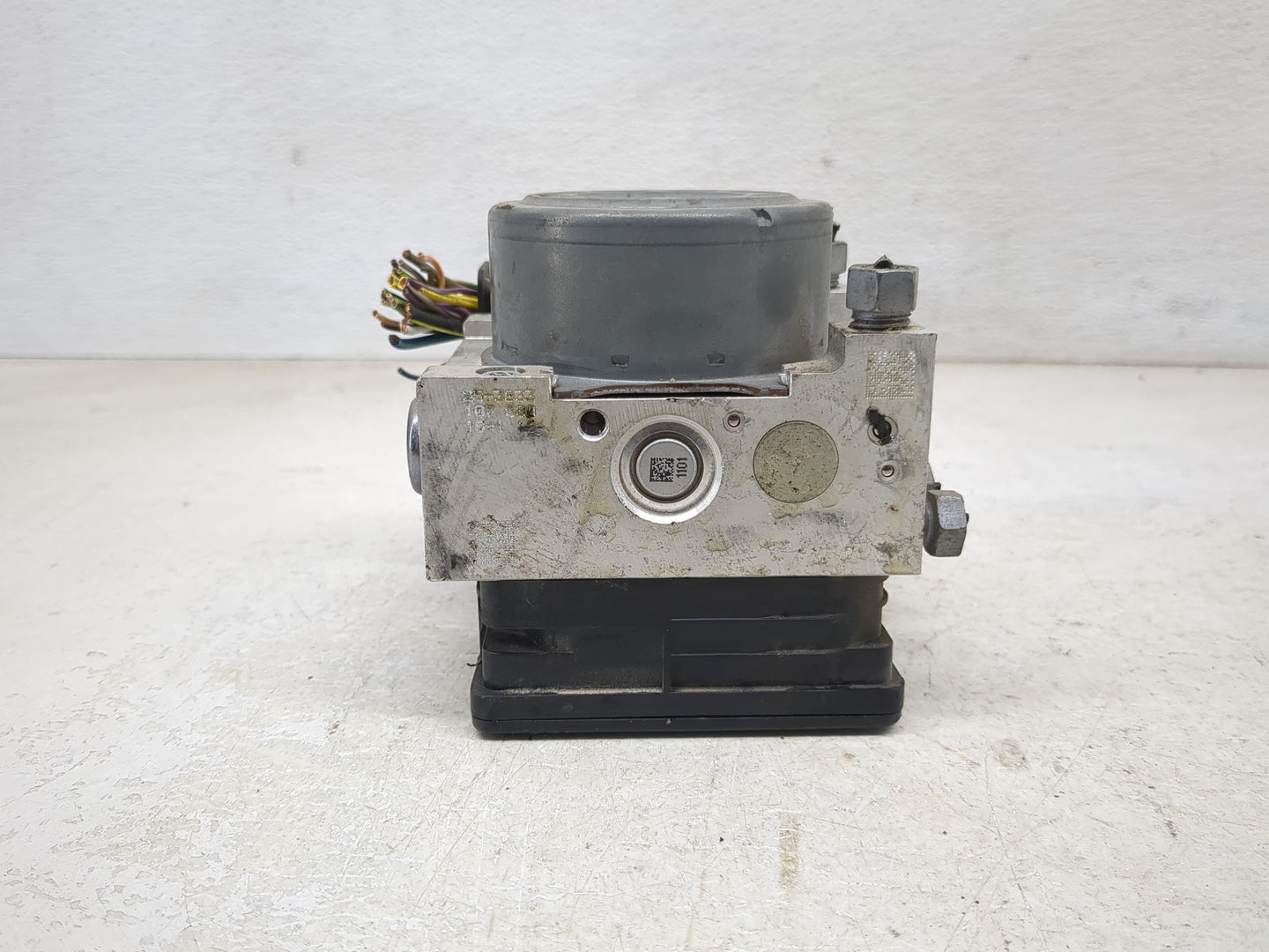 2017-2018 Lincoln Mkz ABS Pump Control Module Replacement P/N:HG9C-2B373-AH Fits Fits 2017 2018 OEM Used Auto Parts - Oemuse
