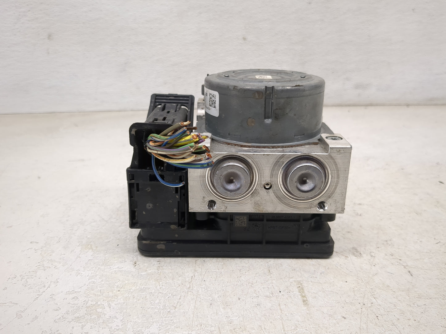 2017-2018 Lincoln Mkz ABS Pump Control Module Replacement P/N:HG9C-2B373-AH Fits Fits 2017 2018 OEM Used Auto Parts - Oemuse