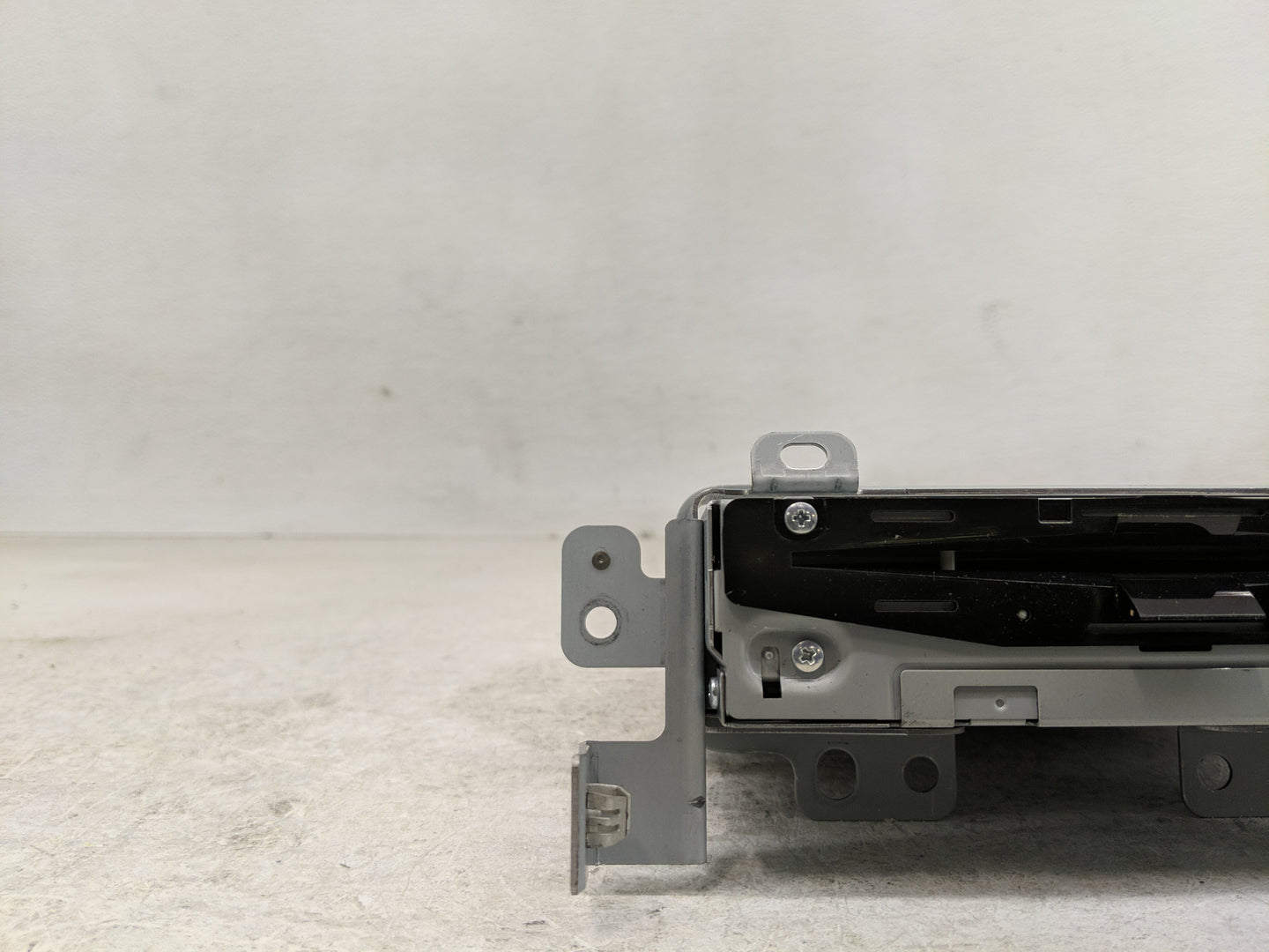 2017 Lincoln Mkz Radio AM FM Cd Player Receiver Replacement P/N:HP5T-18C830-AC Fits OEM Used Auto Parts - Oemusedautoparts1.