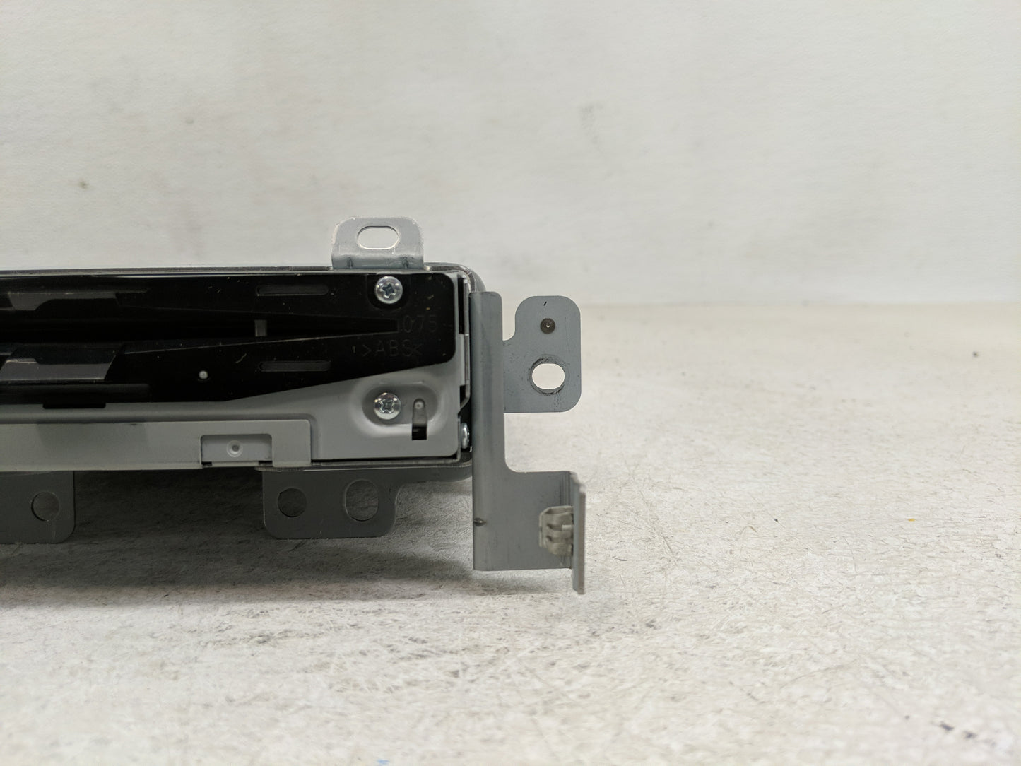 2017 Lincoln Mkz Radio AM FM Cd Player Receiver Replacement P/N:HP5T-18C830-AC Fits OEM Used Auto Parts - Oemusedautoparts1.