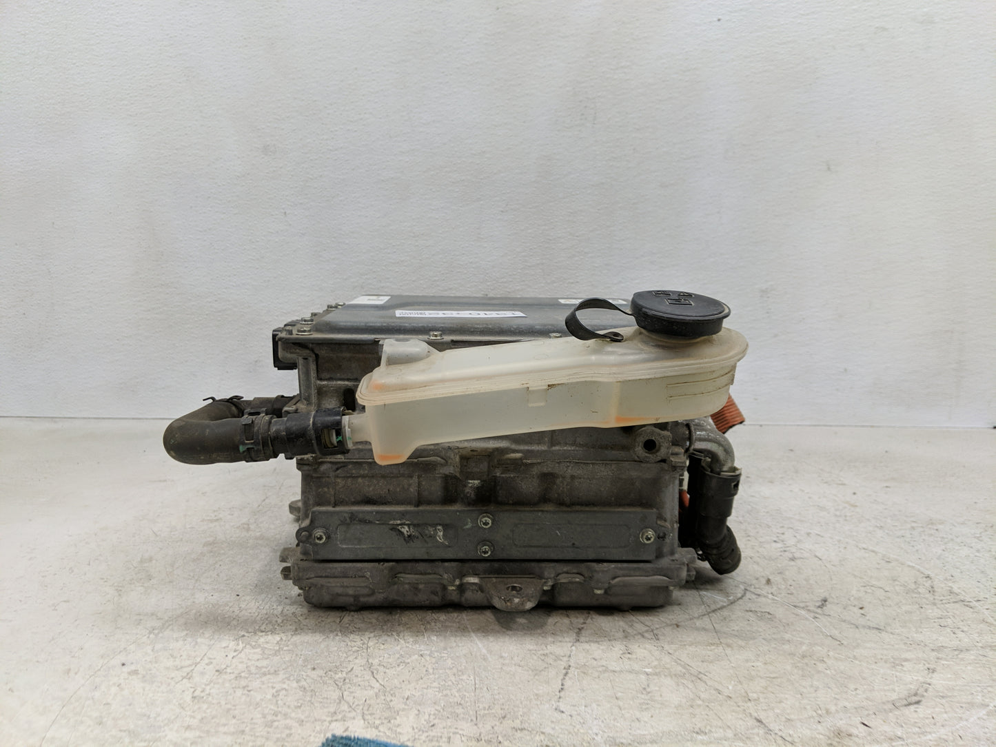 2013 Mkz Ac Dc Power Control Module Accessory Computer Power Inverter - Oemusedautoparts1.com