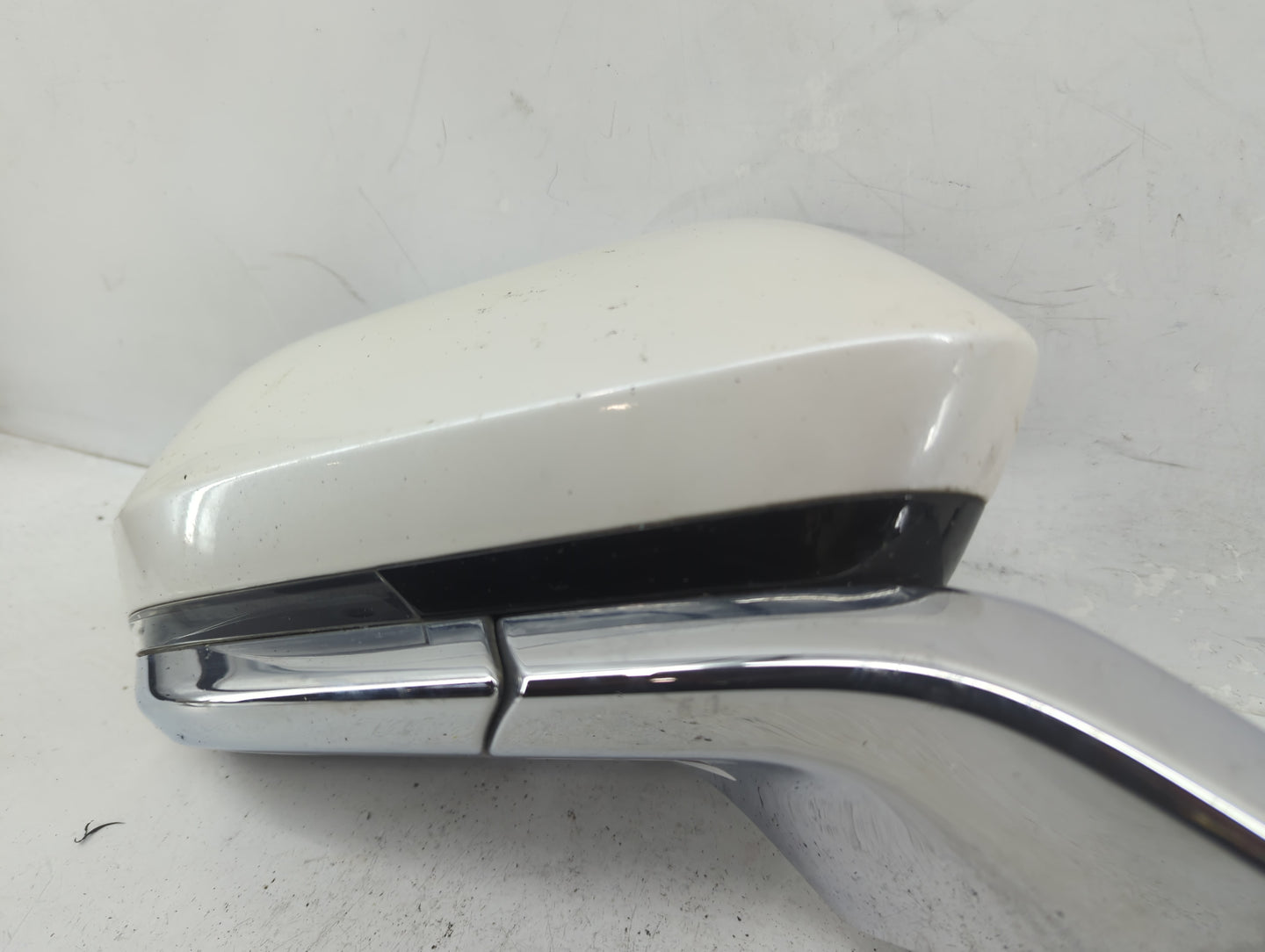 2017-2020 Lincoln Mkz Passenger Side View Mirror - Right Door Mirror OEM Used - Oemusedautoparts1.com