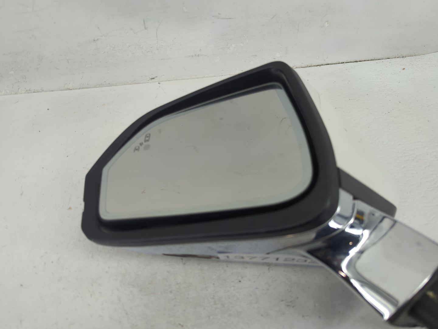 2017-2020 Lincoln Mkz Driver Side View Mirror - Left Door Mirror OEM Used - Oemusedautoparts1.com