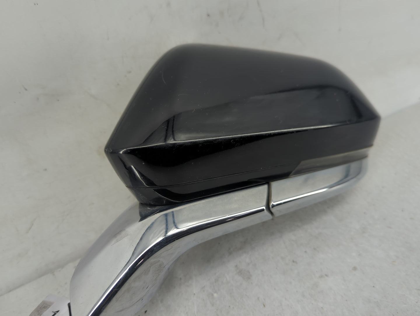 2017-2020 Lincoln Mkz Driver Side View Mirror - Left Door Mirror OEM Used - Oemusedautoparts1.com