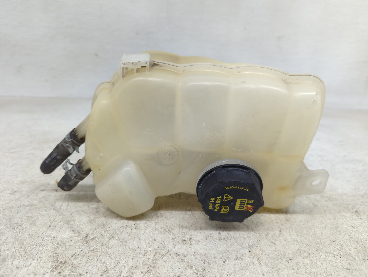 2017-2020 Lincoln Mkz Radiator Coolant Overflow Expansion Tank Bottle - Oemusedautoparts1.com