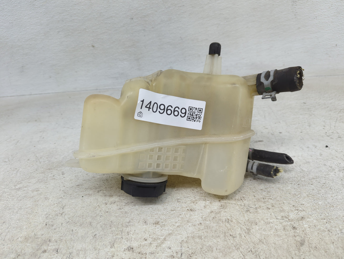 2017-2020 Lincoln Mkz Radiator Coolant Overflow Expansion Tank Bottle - Oemusedautoparts1.com