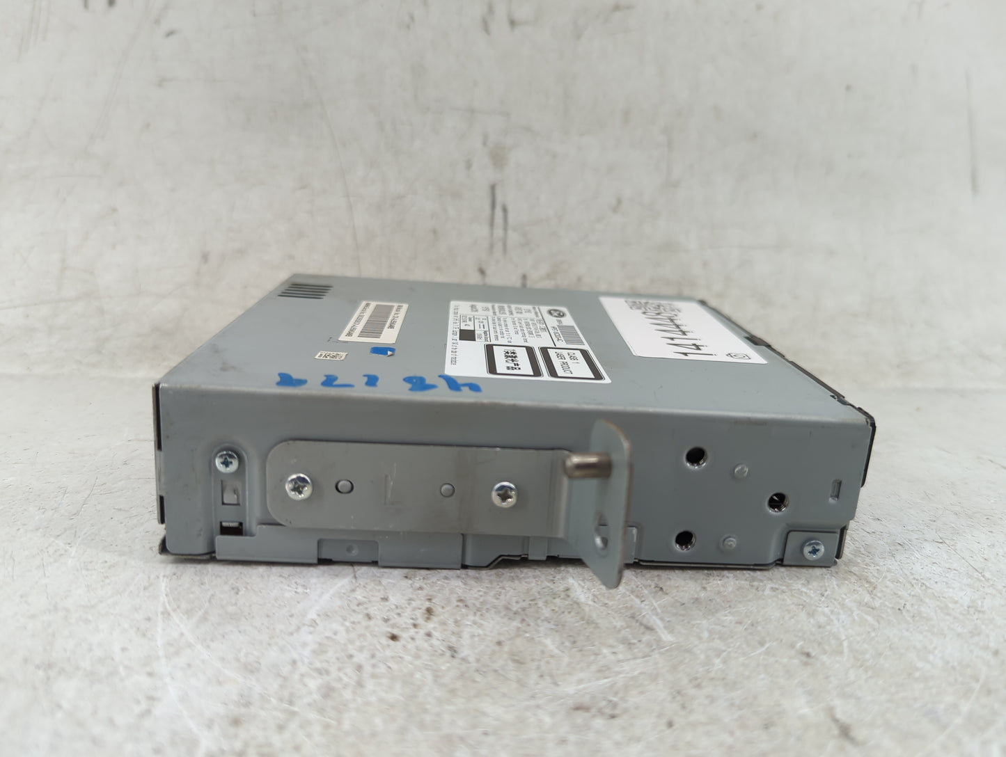 2017 Lincoln Mkz Radio AM FM Cd Player Receiver Replacement P/N:HP5T-18C830-AC Fits OEM Used Auto Parts - Oemusedautoparts1.