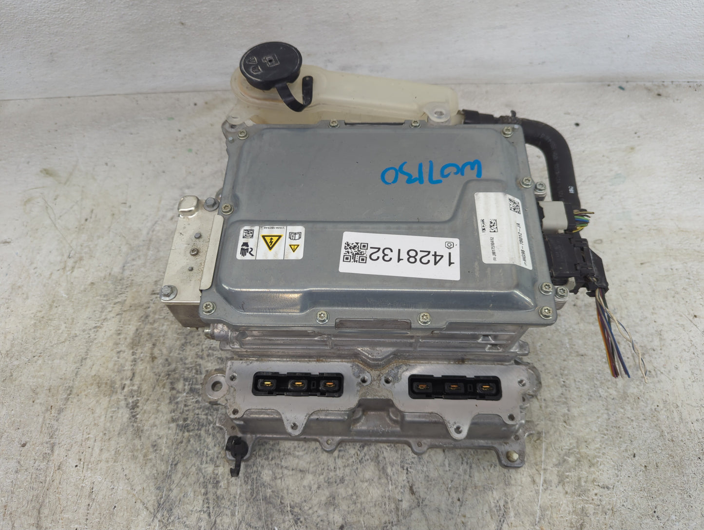 2013 Mkz Ac Dc Power Control Module Accessory Computer Power Inverter - Oemusedautoparts1.com
