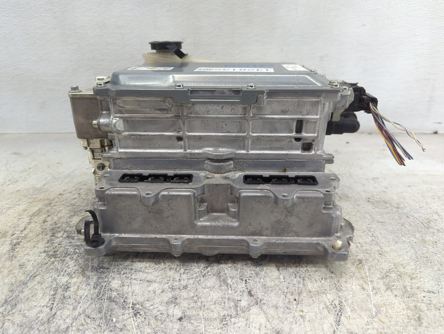 2013 Mkz Ac Dc Power Control Module Accessory Computer Power Inverter - Oemusedautoparts1.com