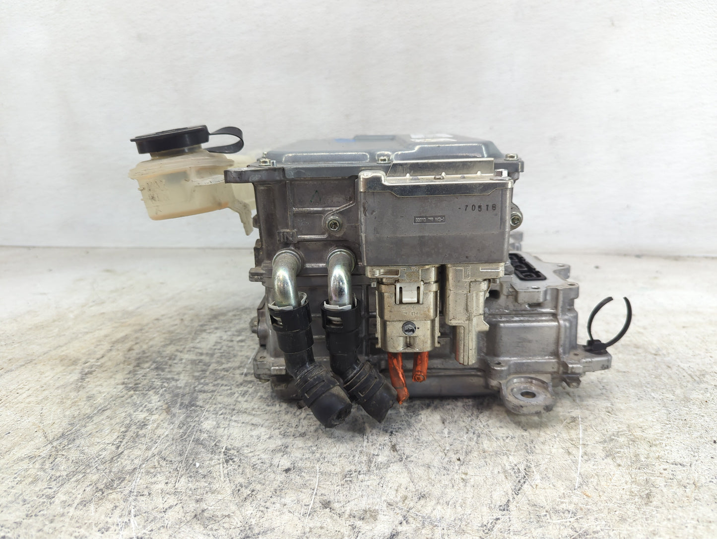 2013 Mkz Ac Dc Power Control Module Accessory Computer Power Inverter - Oemusedautoparts1.com