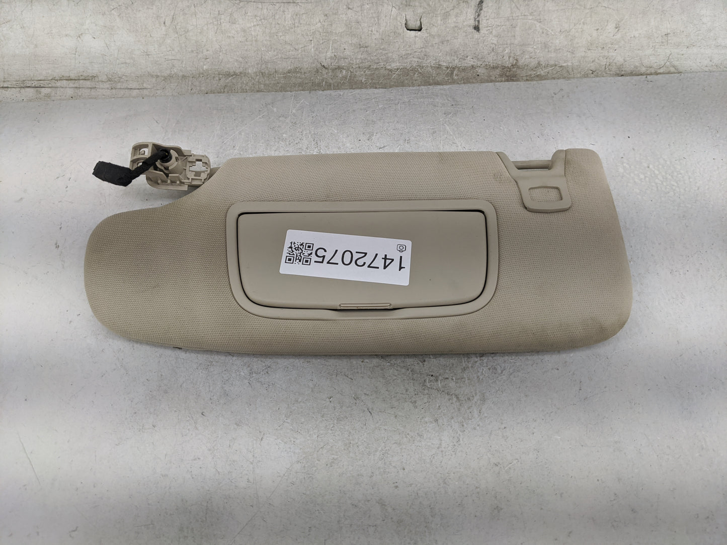 2015-2017 Lincoln Mkz Sun Visor Shade Replacement Driver Left Mirror Fits Fits 2015 2016 2017 OEM Used Auto Parts - Oemuseda
