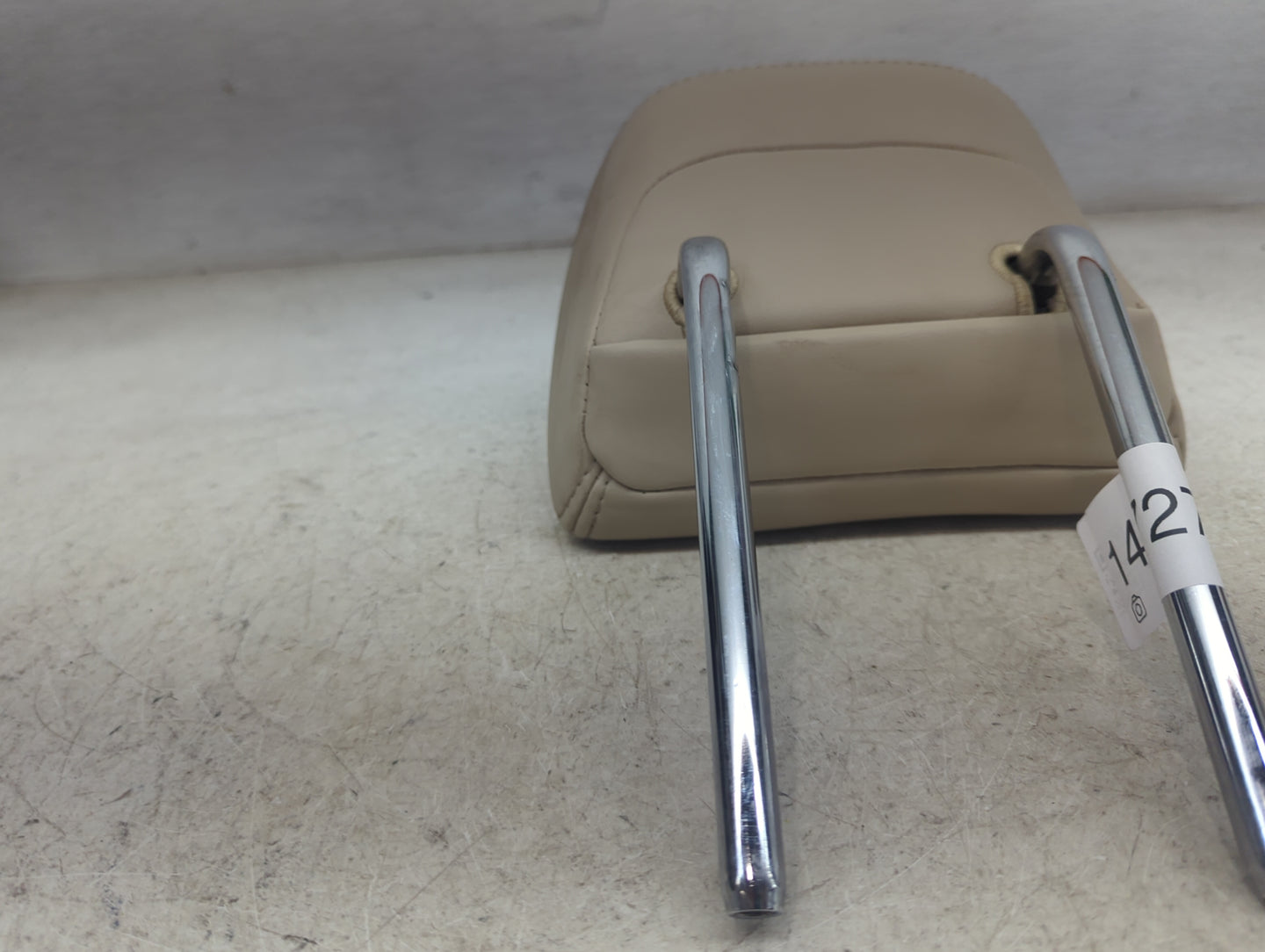 2017 Lincoln Mkz Headrest Head Rest Rear Seat Fits OEM Used Auto Parts - Oemusedautoparts1.com