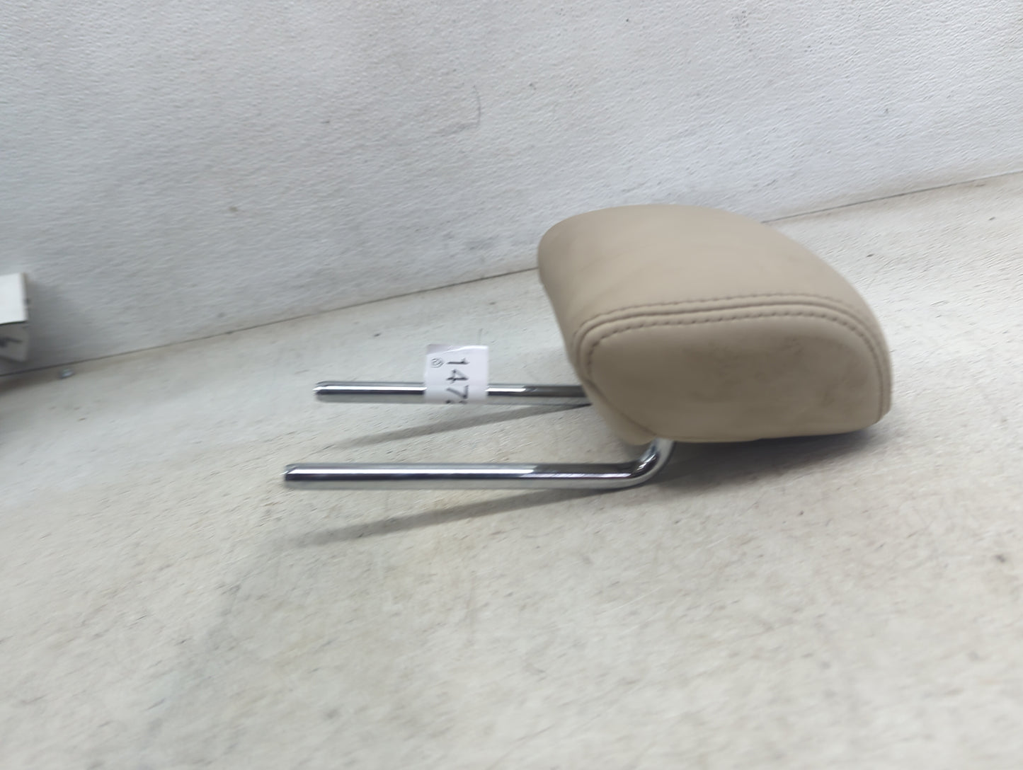 2017 Lincoln Mkz Headrest Head Rest Rear Seat Fits OEM Used Auto Parts - Oemusedautoparts1.com