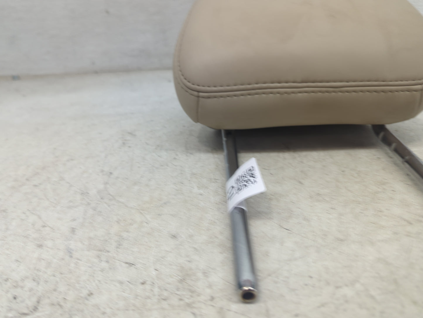 2017 Lincoln Mkz Headrest Head Rest Front Driver Seat Beige - Oemusedautoparts1.com