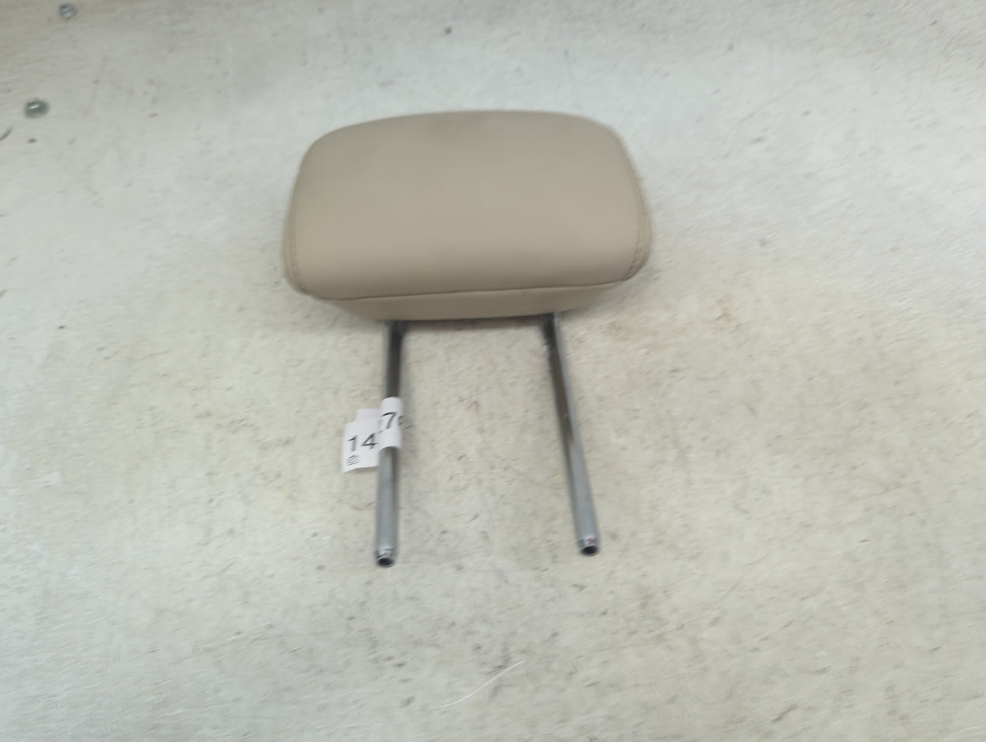 2017 Lincoln Mkz Headrest Head Rest Rear Seat Fits OEM Used Auto Parts - Oemusedautoparts1.com