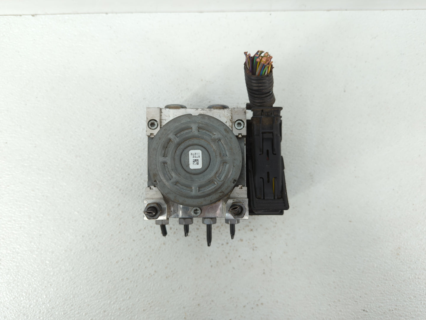 2017-2018 Lincoln Mkz ABS Pump Control Module Replacement P/N:HG9C-2B373-AH HG9C-2B373-CF, HG9C-2C219-MF Fits Fits 2017 2018