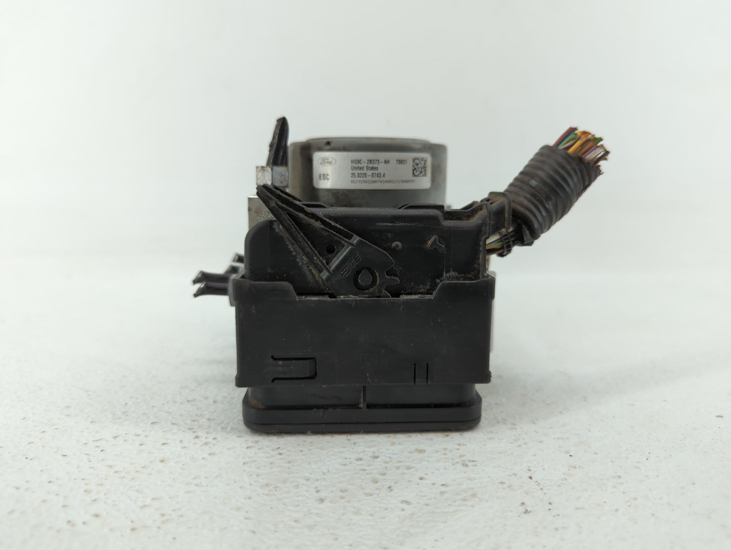2017-2018 Lincoln Mkz ABS Pump Control Module Replacement P/N:HG9C-2B373-AH HG9C-2B373-CF, HG9C-2C219-MF Fits Fits 2017 2018