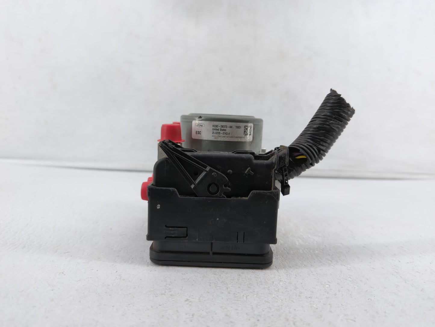 2017-2018 Lincoln Mkz ABS Pump Control Module Replacement P/N:HG9C-2B373-CH HG9C-2B373-AH Fits Fits 2017 2018 OEM Used Auto 